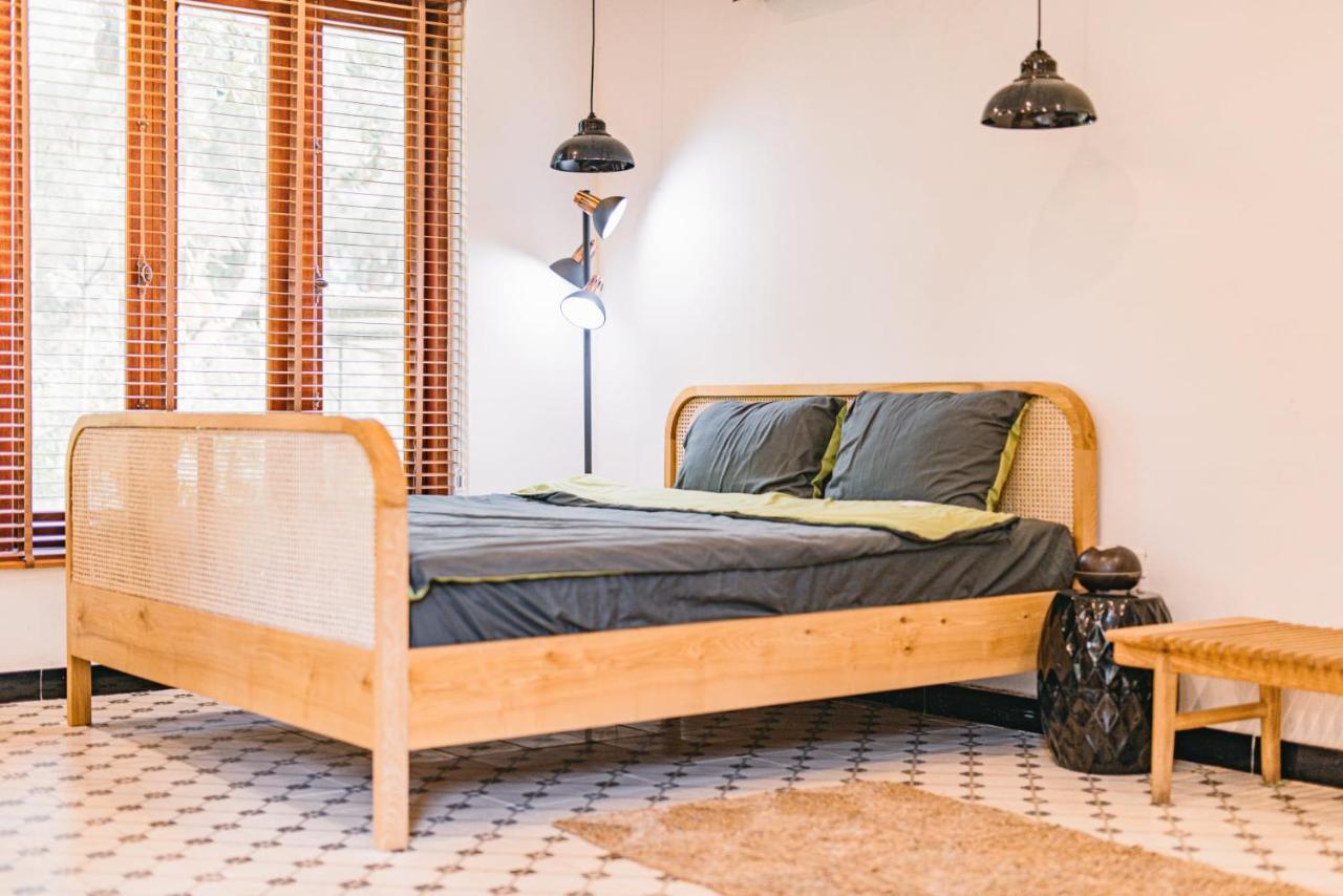 U Lesa - Nha Ben Rung Hotel Hanoi Kültér fotó